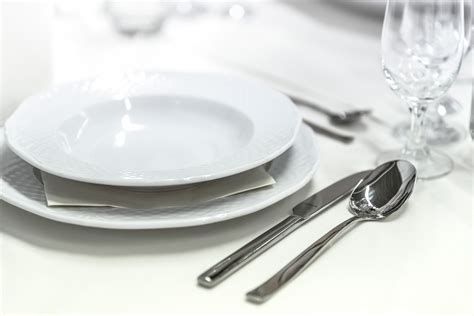 The Scientific Reason Why Not Eating After 5:00 p.m. Helps You .
